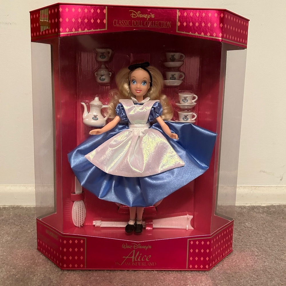 Disney Alice in Wonderland 1990s Classic Doll Collection New in Box Vintage Cute